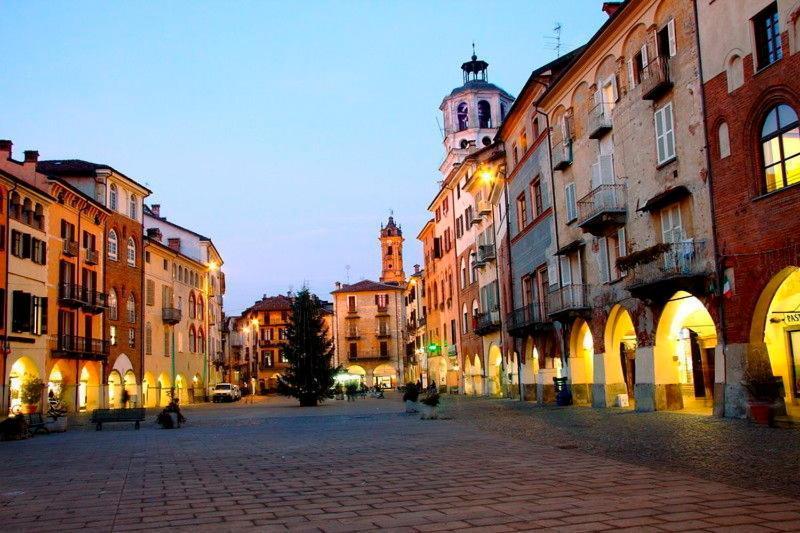 L'Orchidhea Apartment Savigliano Kültér fotó